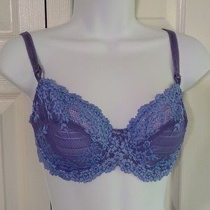 Wacoal Embrace Underwire lace Size 32D